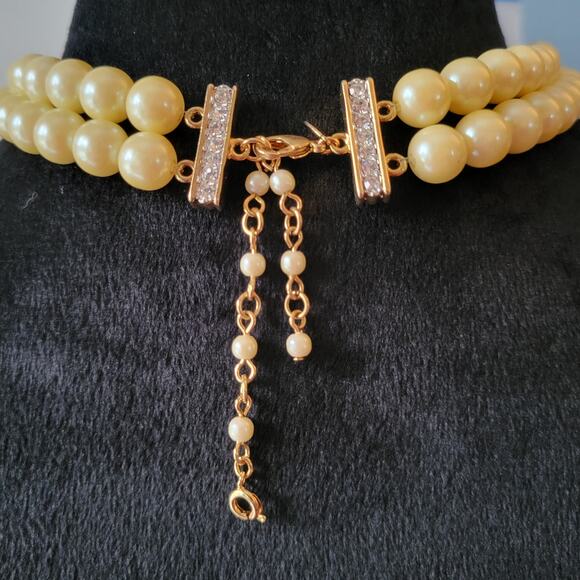 Avon 2005 Pearl Necklace & Earring Gift Set (President’s Recognition, DHM) - Picture 3 of 11